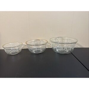 BARTLETT COLLINS Nesting Mixing Bowls  Grape Leaf Embossing (Set of 3) Vintage